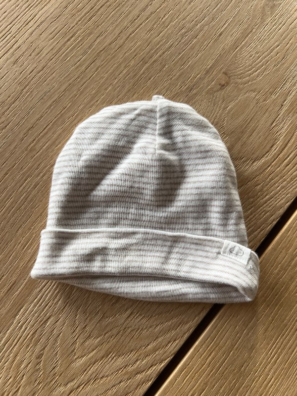 Bebismössa randig ljus