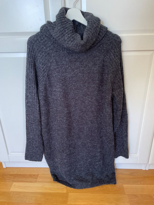 Långärmad klänning