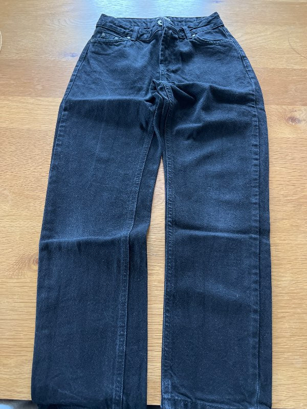 Svarta jeans Grunt