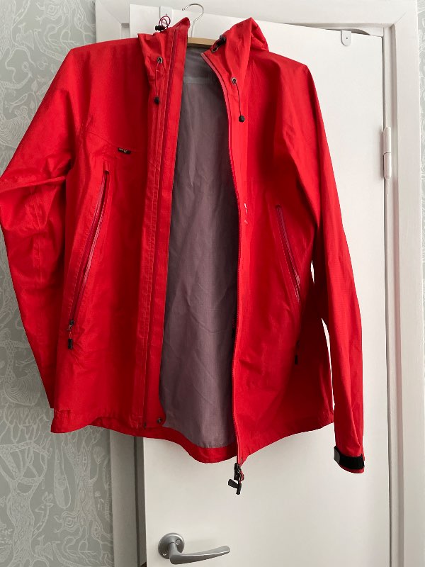 Regnjacka goretex Haglöf röd