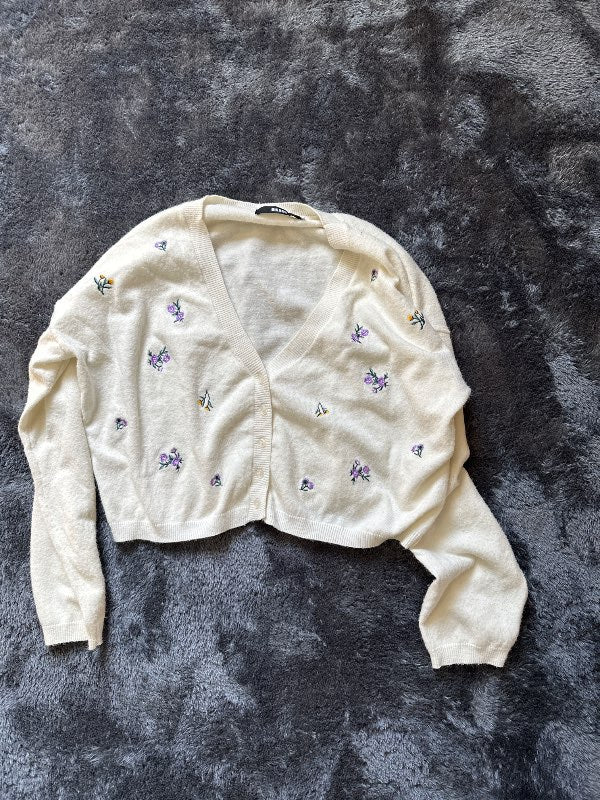 Vit kofta blommor BikBok