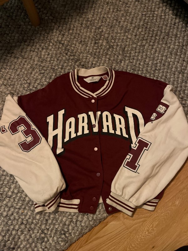 Collage tröja med knappar