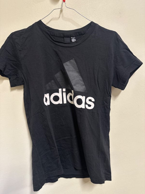 Adidas T-shirt