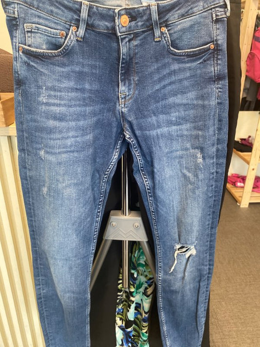 Jeans ripped