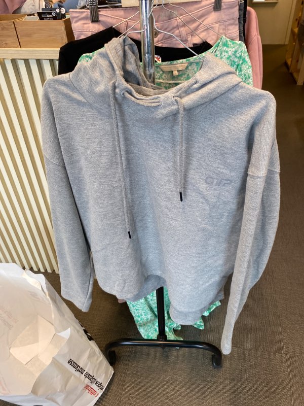Grå Hoodie