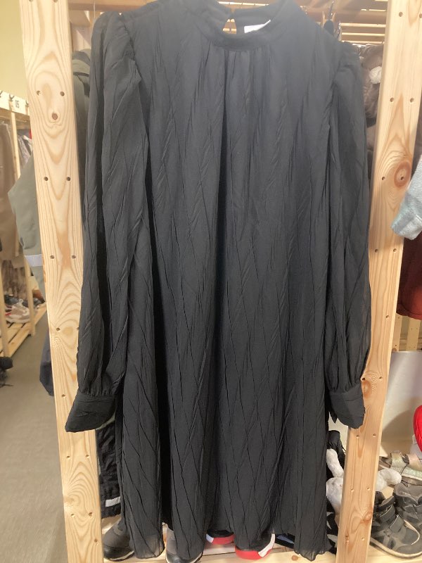 Svart klänning Vila