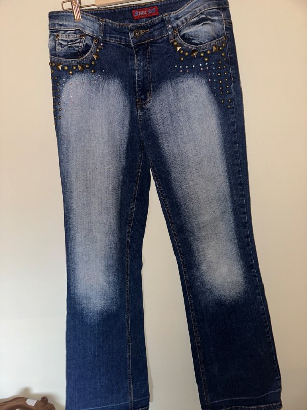 Girl 20 jeans