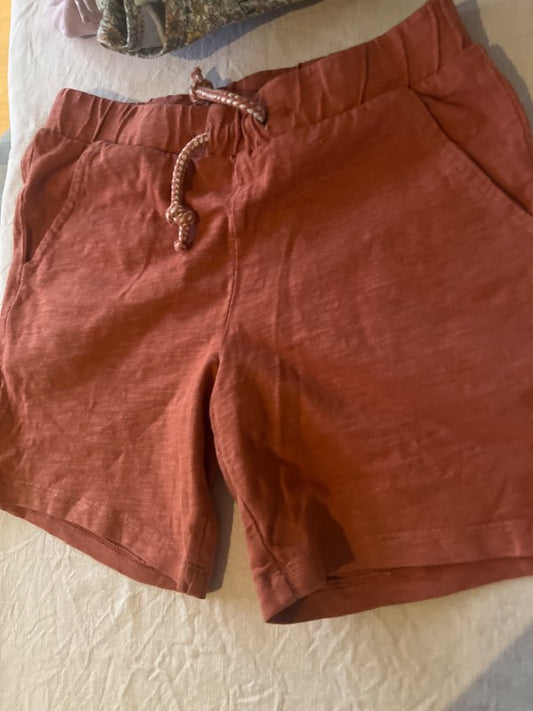 Shorts rostfärgade