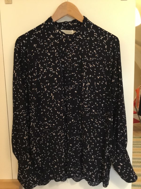 In Wear blå med mönster