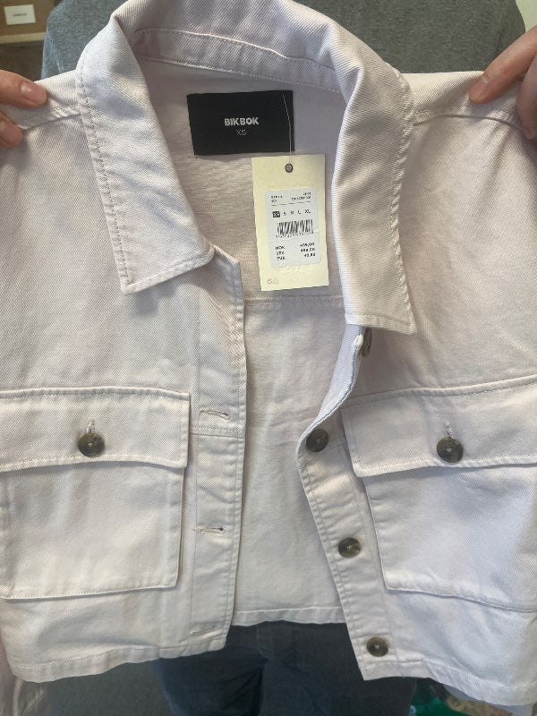 Ljusrosa jeansjacka Bikbok